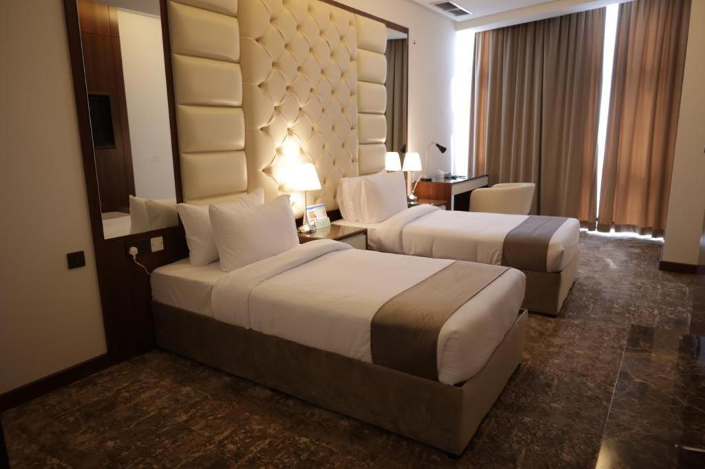 Dolphin Continental Hotel Kuwait City Ngoại thất bức ảnh