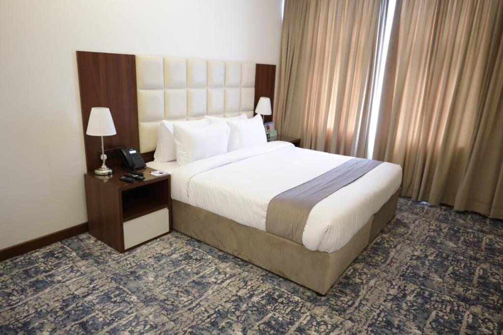 Dolphin Continental Hotel Kuwait City Ngoại thất bức ảnh