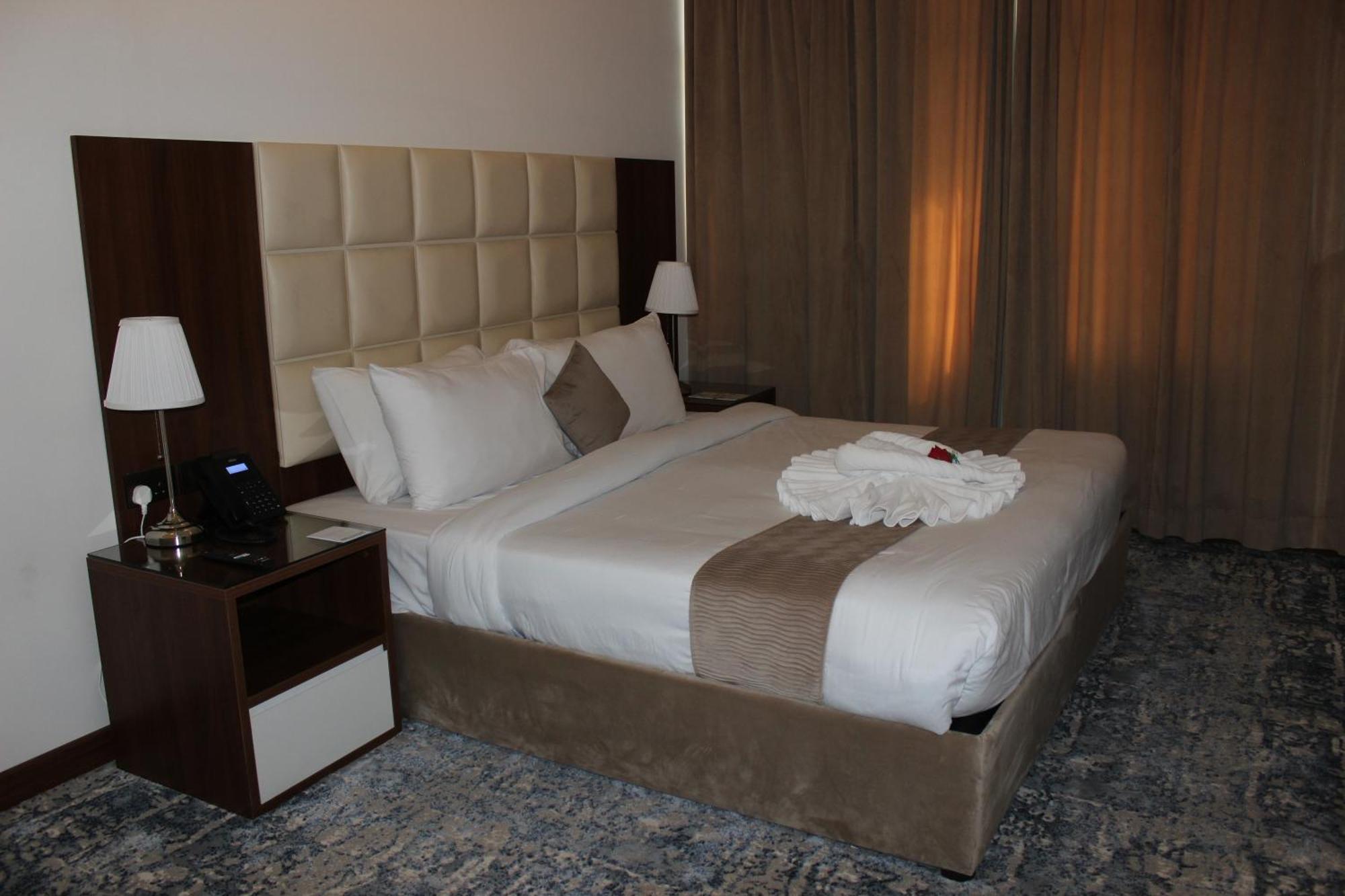Dolphin Continental Hotel Kuwait City Ngoại thất bức ảnh