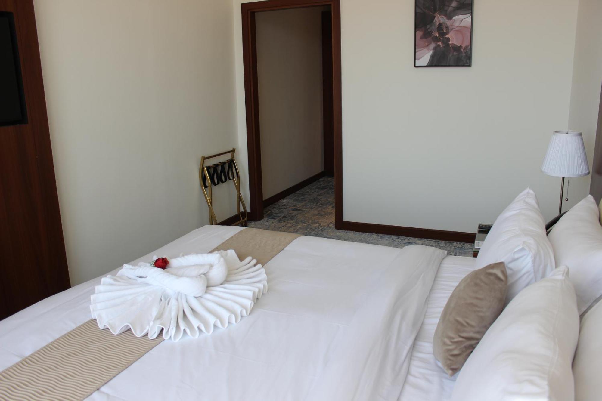 Dolphin Continental Hotel Kuwait City Ngoại thất bức ảnh