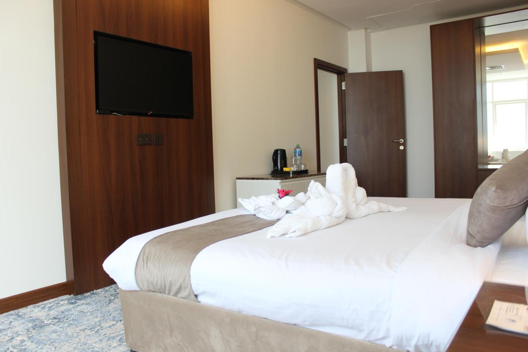 Dolphin Continental Hotel Kuwait City Ngoại thất bức ảnh